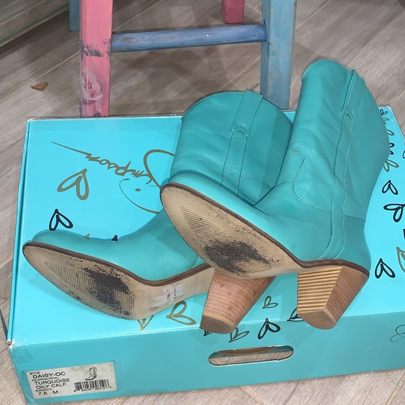 These Boots Were Made For Walkin’ Vintage Daisy JS Cowgirl Boots - Picture 10 of 15